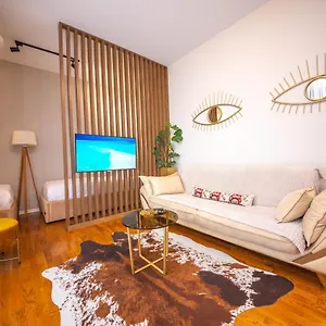Terrace تيرانا